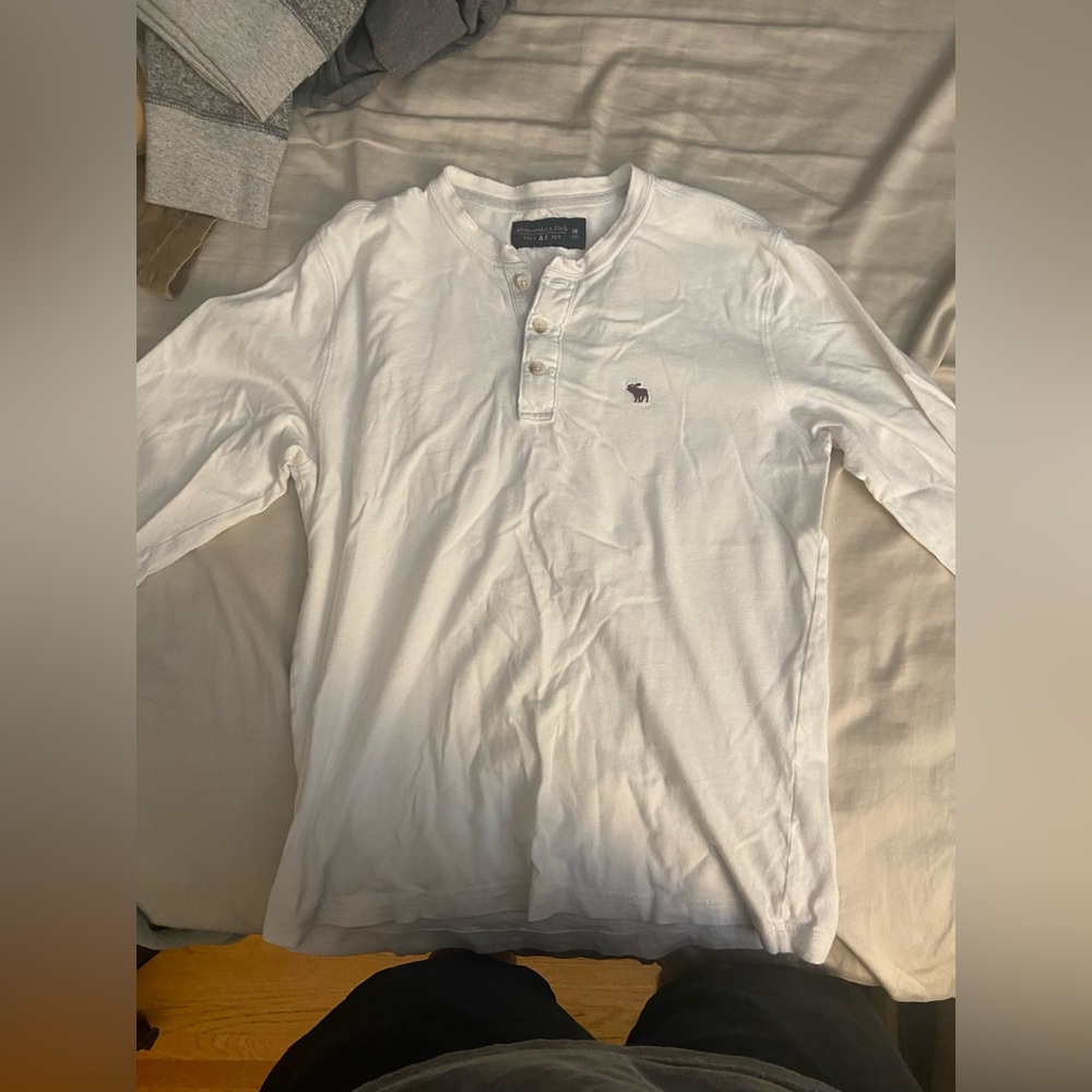 Abercrombie and Fitch Long Sleeve Henley T Shirt, M